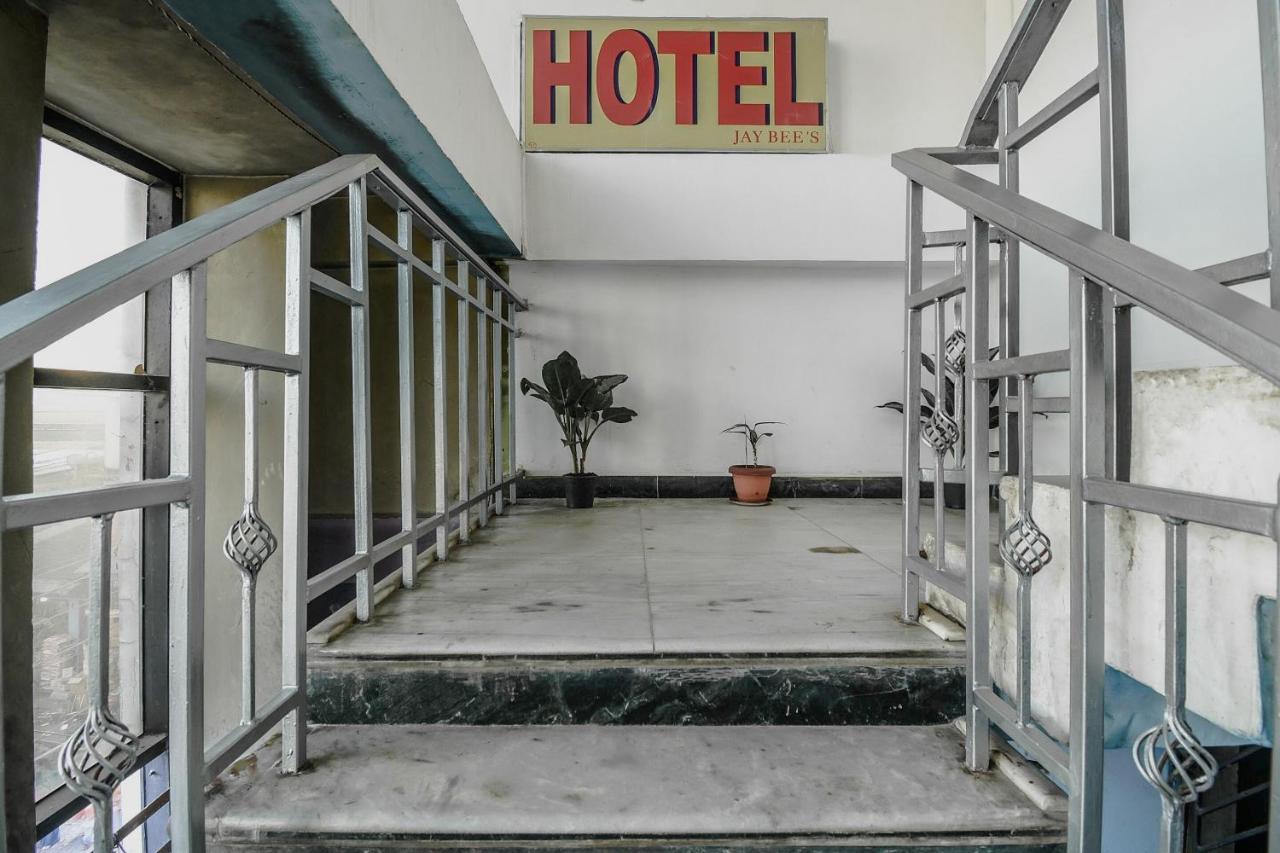 Oyo Flagship 71156 Hotel Jaybee'S Dibrugarh Εξωτερικό φωτογραφία
