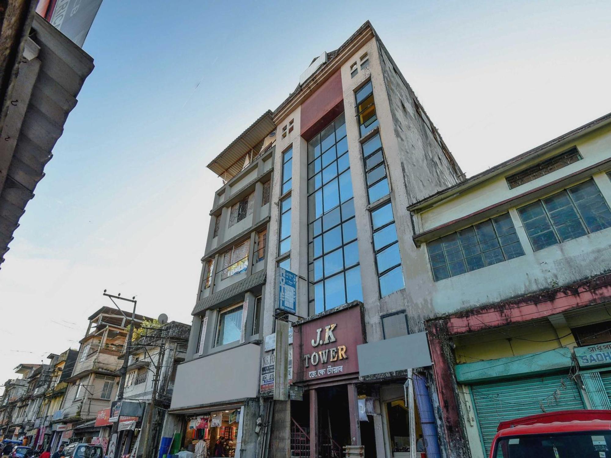 Oyo Flagship 71156 Hotel Jaybee'S Dibrugarh Εξωτερικό φωτογραφία