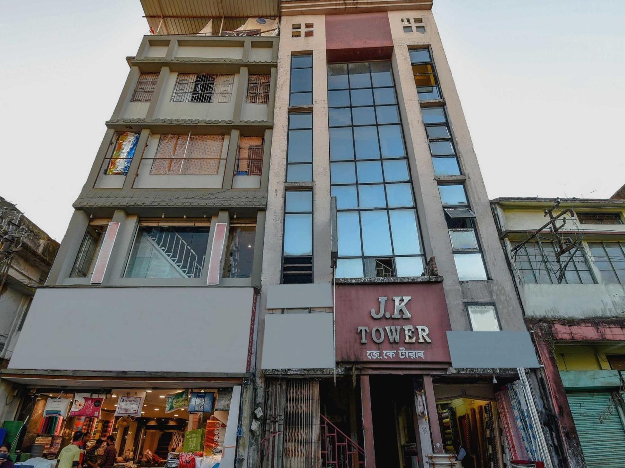 Oyo Flagship 71156 Hotel Jaybee'S Dibrugarh Εξωτερικό φωτογραφία